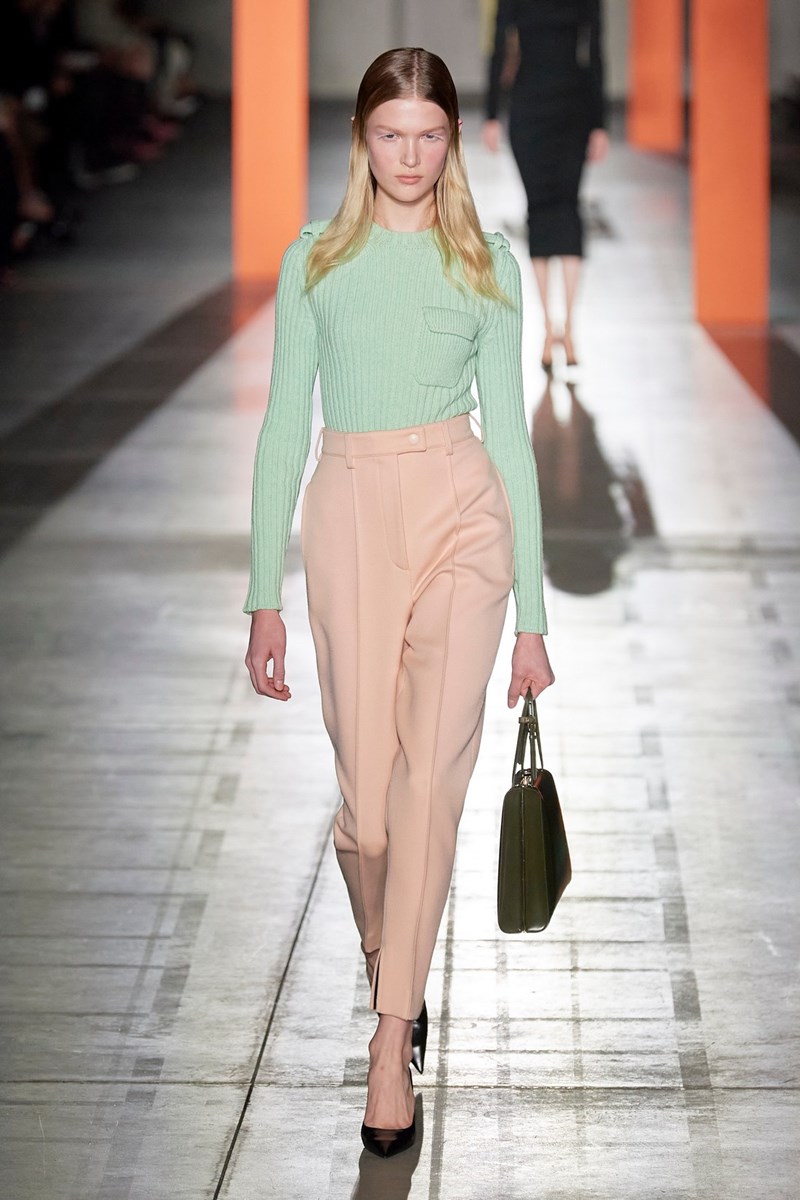 Οι απροσδόκητοι χρωματικοί συνδυασμοί που μπορείς να δοκιμάσεις αυτό το φθινόπωρο - εικόνα 5