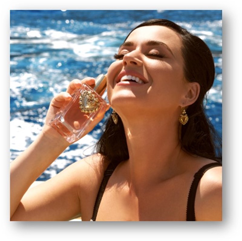 Αυτό το gourmand άρωμα με άνθη πορτοκαλιάς και βανίλια Μαδαγασκάρης κάνει το φθινόπωρο πιο φωτεινό - εικόνα 2