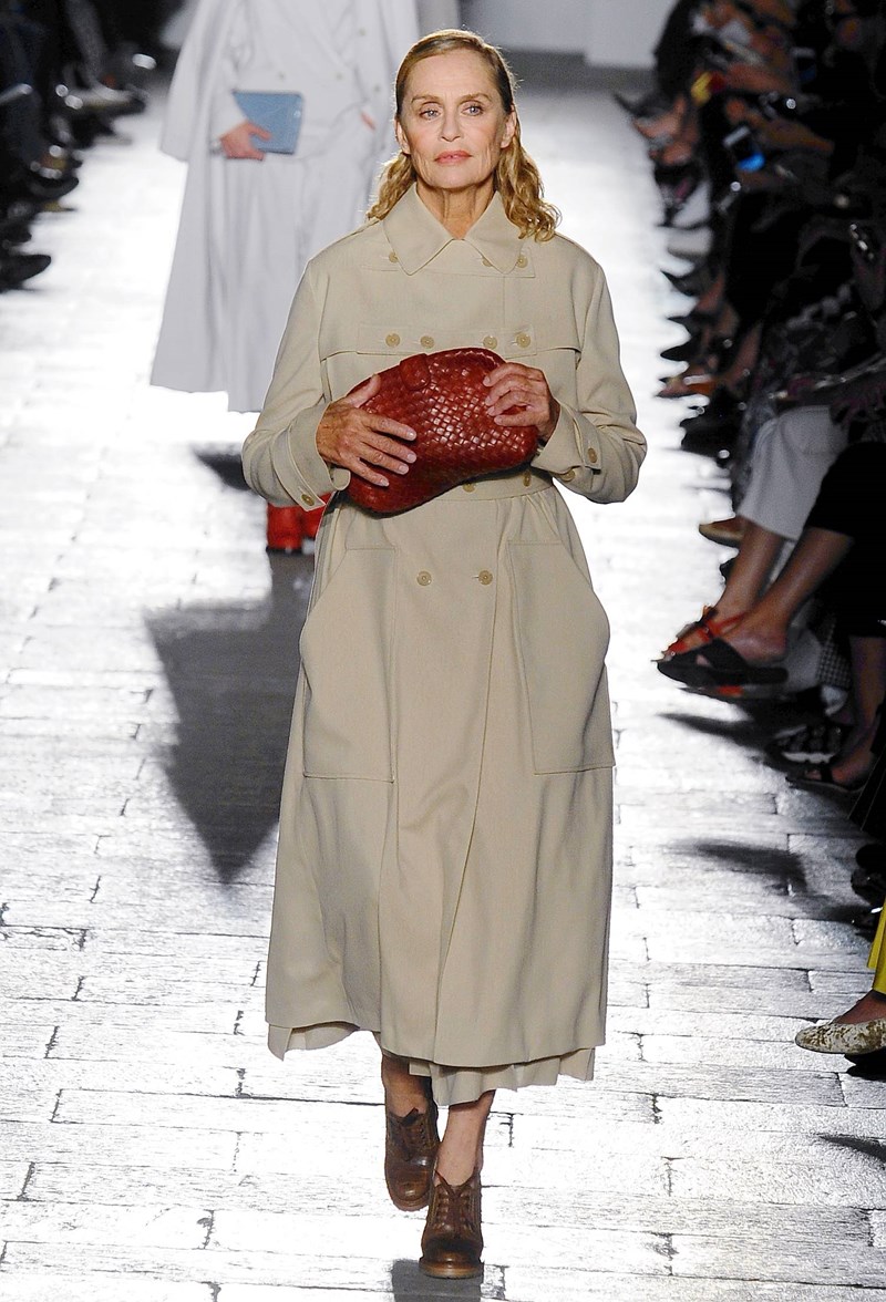 Lauren_hutton_bottega_veneta_elle_gr