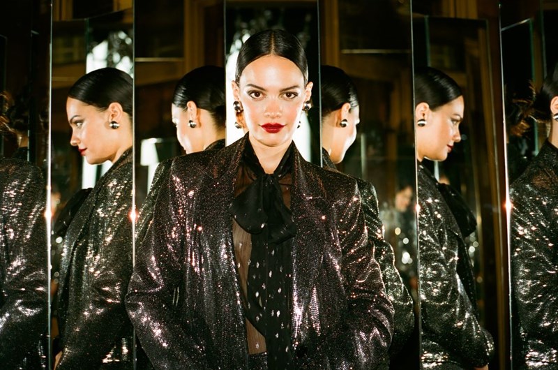 Σε αυτή τη συλλογή βρήκαμε τα outfits που θα φορέσουμε την Παραμονή της Πρωτοχρονιάς - εικόνα 1