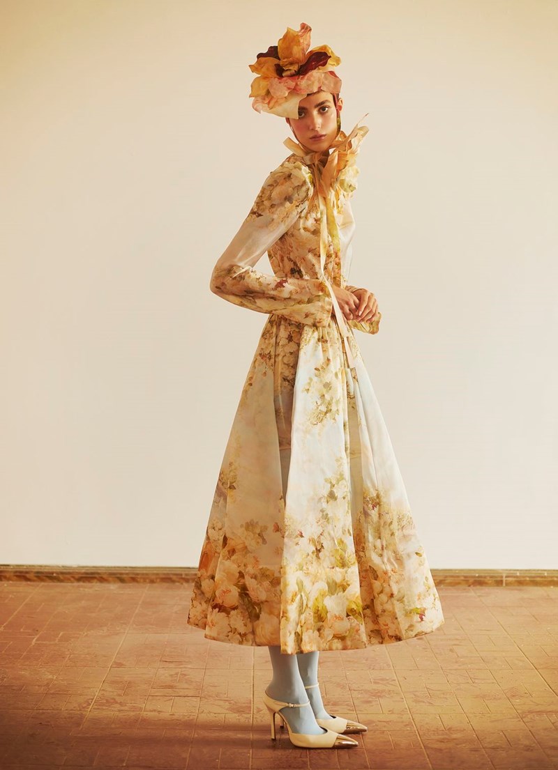 Η νέα εκδοχή του ρομαντισμού: Ρούχα και αξεσουάρ που θα σε ταξιδέψουν - εικόνα 1