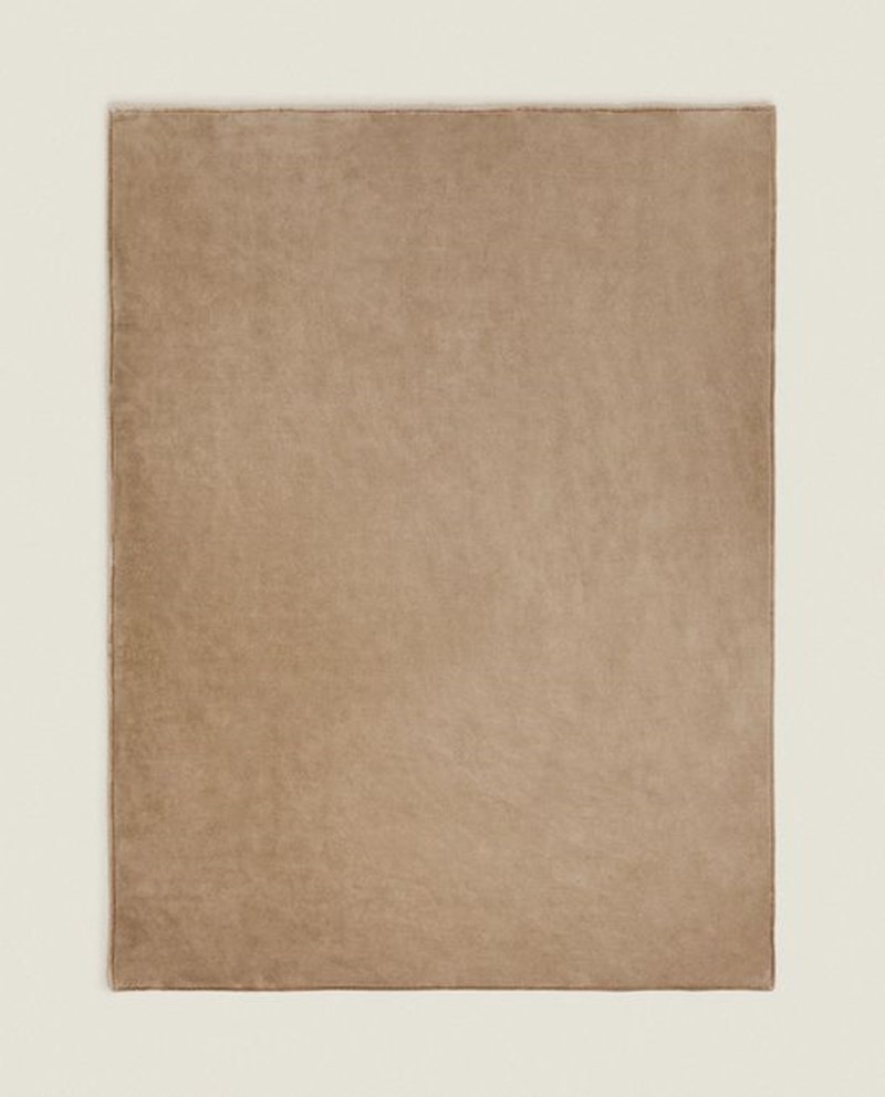 Lazy Sunday: 8 items που θα φορέσεις σε μία cozy Κυριακή στο σπίτι - εικόνα 8