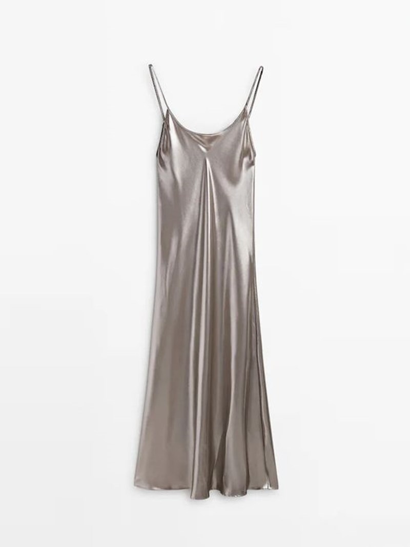 Party mood: 10 glam φορέματα που θα σε κάνουν να λάμψεις την εορταστική περίοδο - εικόνα 9