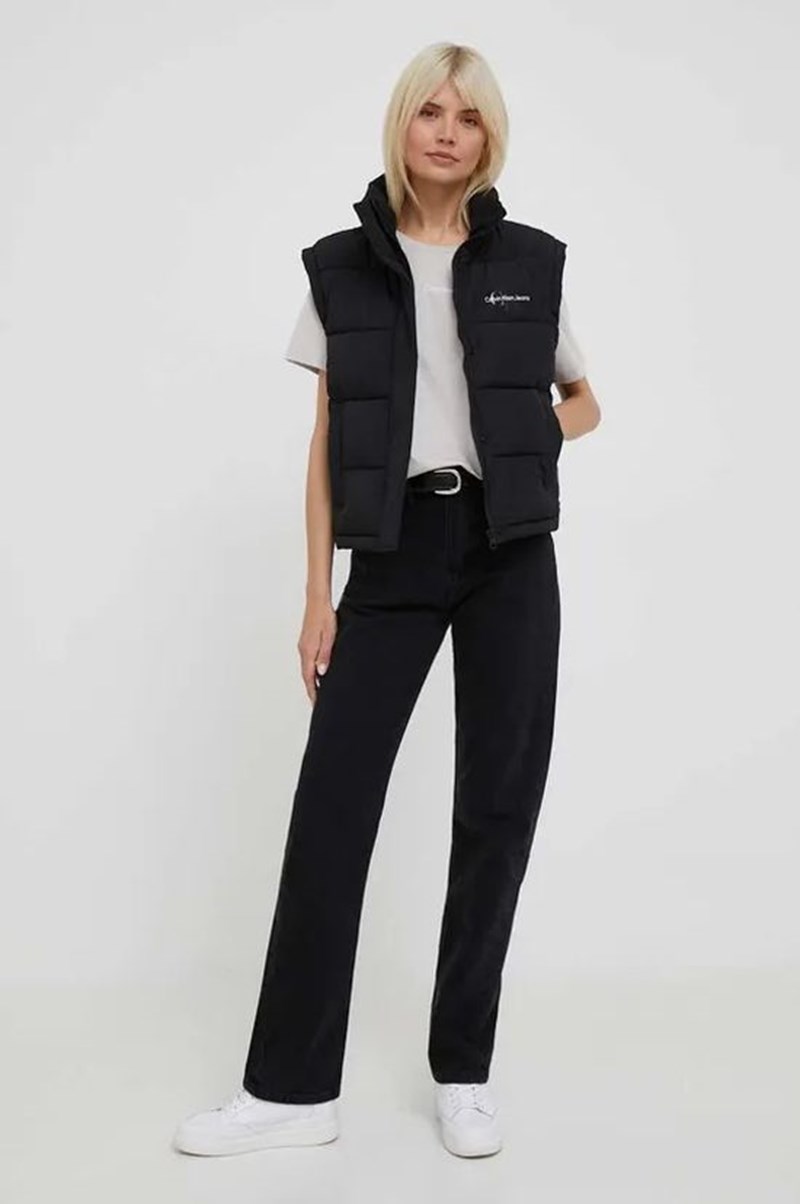 Αυτά είναι τα 10 hot πανωφόρια που πρέπει να αποκτήσεις με βάση τα επικρατέστερα trends της σεζόν - εικόνα 3