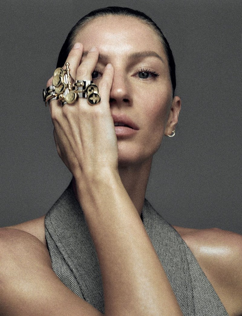 Η Gisele ντύνεται με τα items της σεζόν σε ένα δυναμικό editorial μόδας - εικόνα 5
