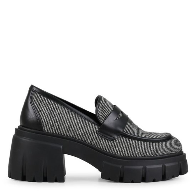 Preppy style: Πώς θα "απογειώσεις" το στιλ που κυριάρχησε στις πασαρέλες - εικόνα 5