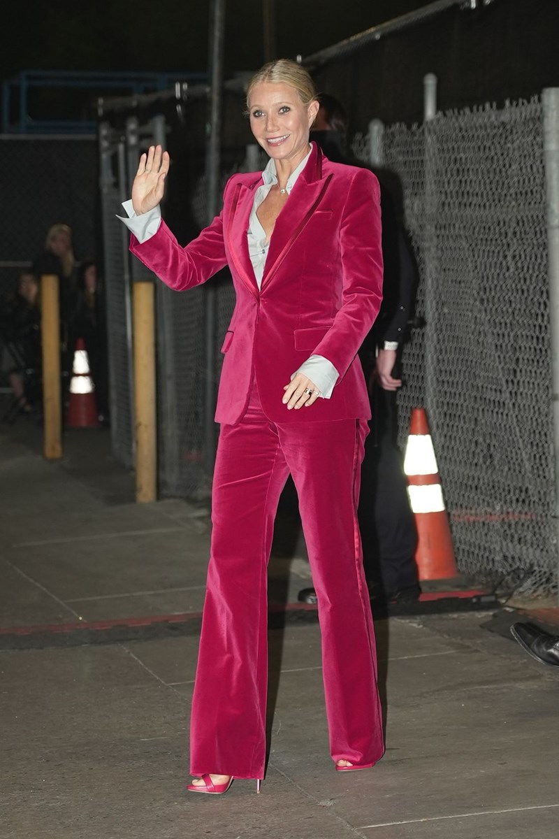 Ο Timothée Chalamet στην πρεμιέρα της ταινίας Wonka με παρόμοιο κοστούμι που είχε φορέσει η Gwyneth Paltrow το 1996 - εικόνα 3