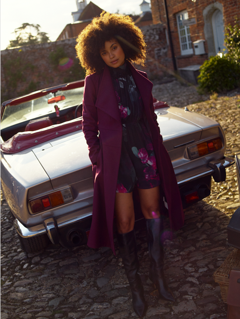 Ted Baker: Το φλοράλ φέρνει τον ρομαντισμό στα day-to-night σύνολα του χειμώνα - εικόνα 2