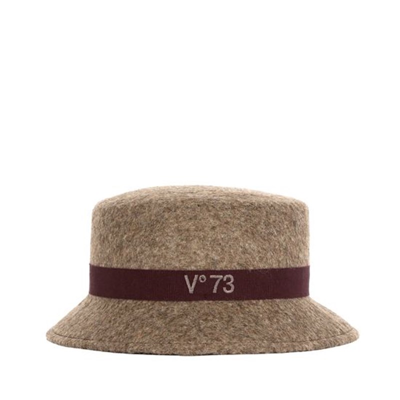 Preppy style: Πώς θα "απογειώσεις" το στιλ που κυριάρχησε στις πασαρέλες - εικόνα 25