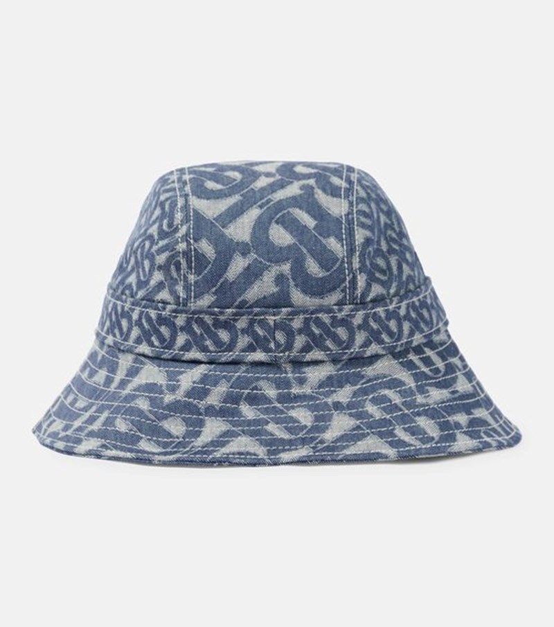 Denim on denim: Κάνε mix & match και απογείωσε το trend με τα denim κομμάτια που σου προτείνουμε - εικόνα 1