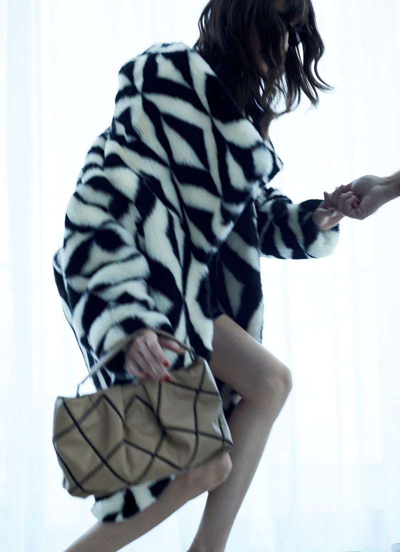 "I'm bringing sexy back": Πώς θα ντυθούμε σέξι αυτό τον χειμώνα - εικόνα 12