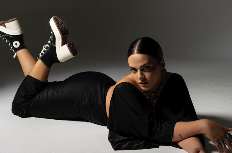 Τα νέα Y2K παπούτσια που θα θες να ενσωματώσεις στα looks σου - εικόνα 1