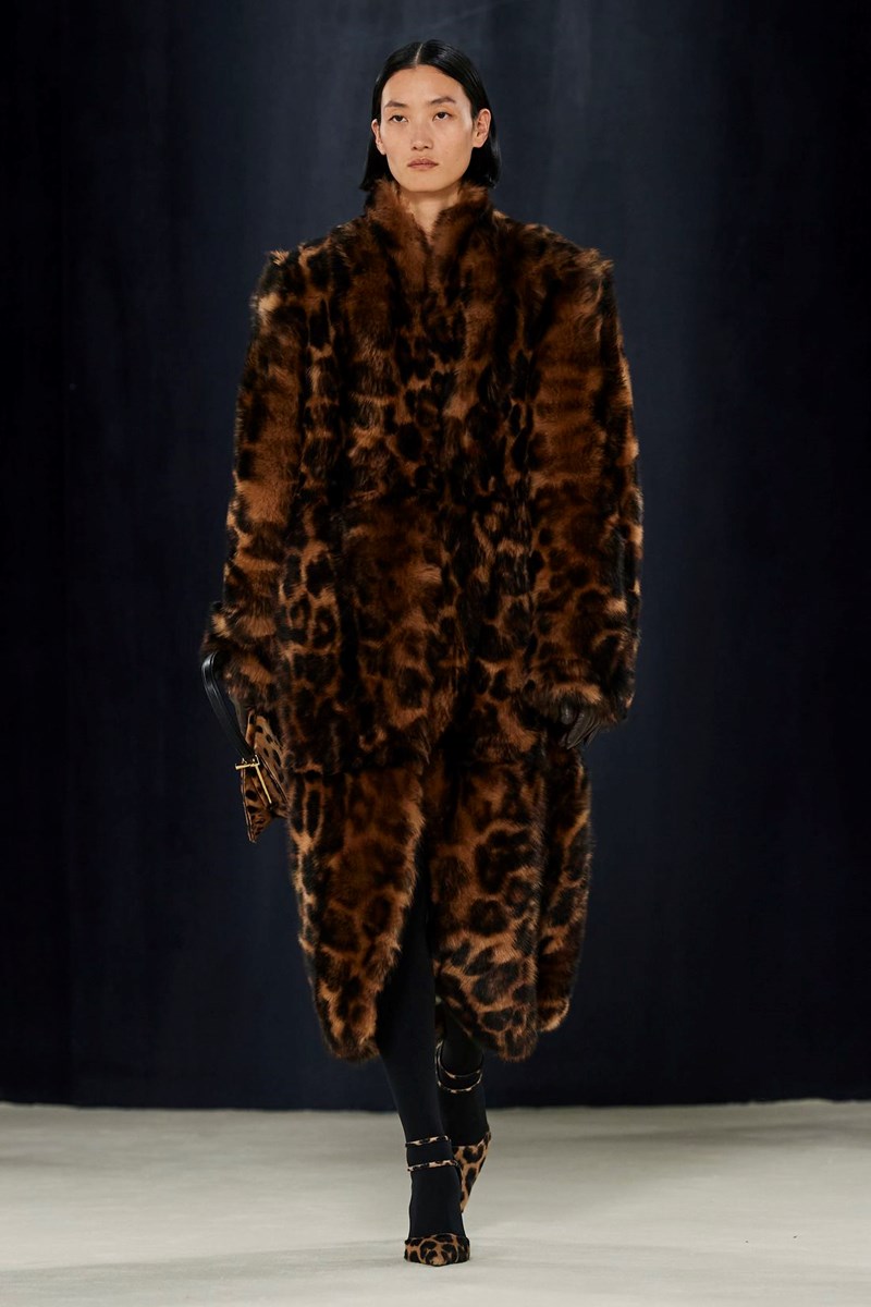 8 faux fur παλτό για ασυναγώνιστες χειμερινές εμφανίσεις - εικόνα 2