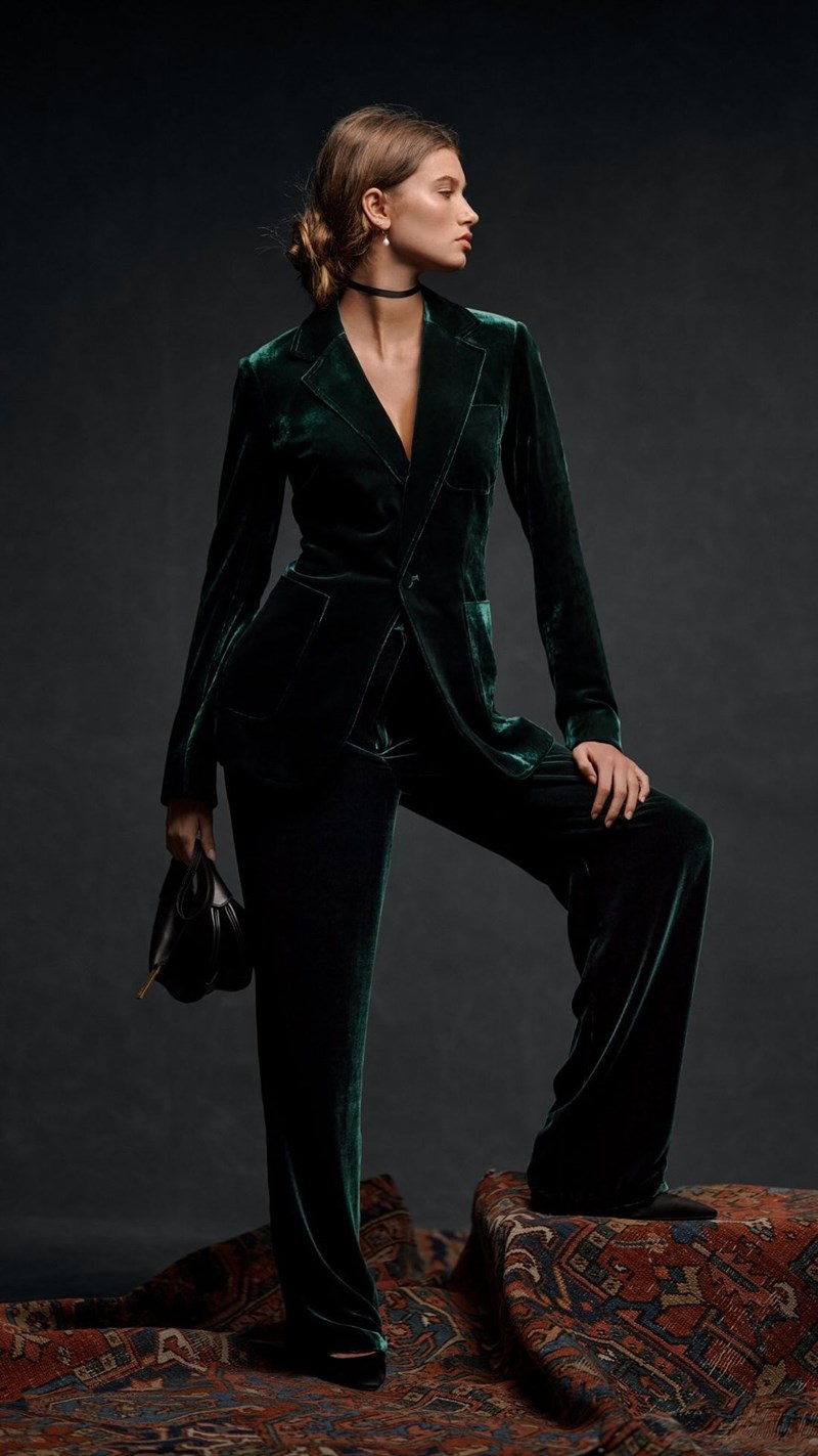 Στη νέα συλλογή του Ralph Lauren βρήκαμε τα βραδινά outfits που θα φορέσουμε τα Χριστούγεννα - εικόνα 2