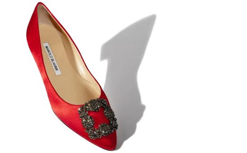 Party Flats: 13 φλατ παπούτσια που θα σε πείσουν να απαρνηθείς τα τακούνια για τα πάρτι της σεζόν - εικόνα 13