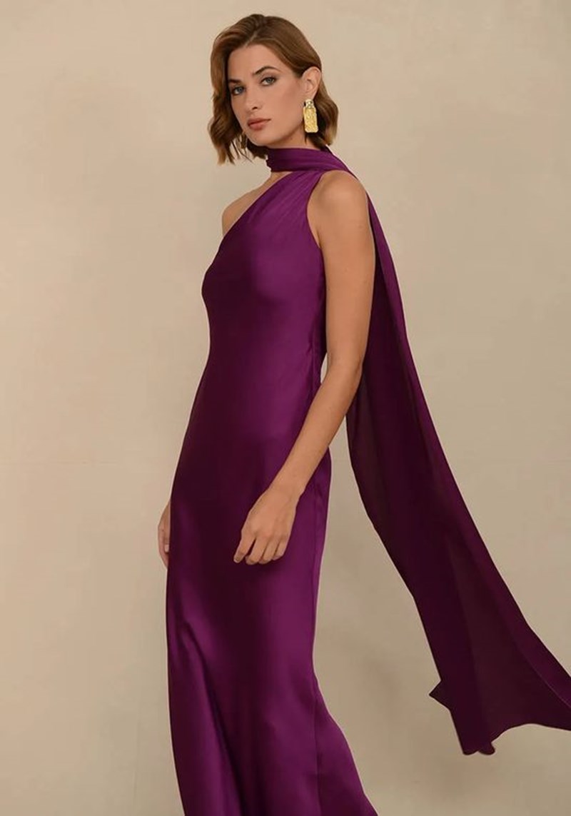 Καλεσμένη σε γάμο: 9 χειμερινά φορέματα από ελληνικά brands που θα σε μετατρέψουν στην πρωταγωνίστρια της βραδιάς - εικόνα 1