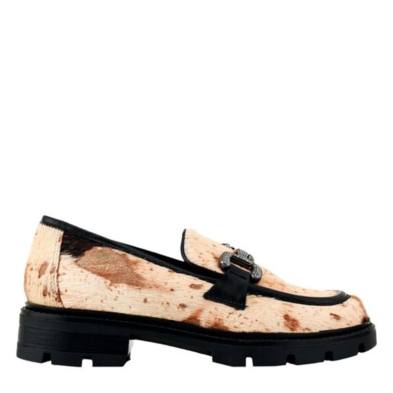 Συνδυάσαμε 6 ζευγάρια loafers με τις πιο hot τσάντες της σεζόν - εικόνα 12