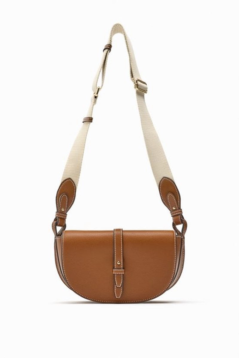 Η crossbody τσάντα που δεν θα βγάλεις από πάνω σου όλο το 2024 κοστίζει μόνο 20 ευρώ - εικόνα 2