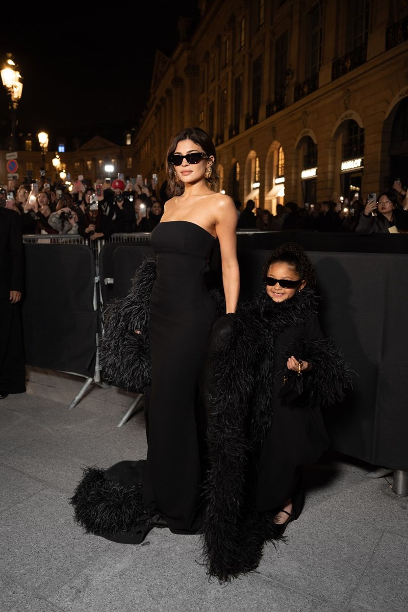 Valentino Haute Couture SS24: Η σύγχρονη εκδοχή της αβίαστης υψηλής ραπτικής - εικόνα 4