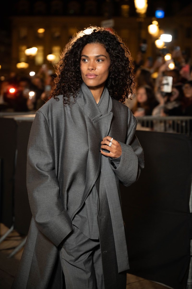 Valentino Haute Couture SS24: Η σύγχρονη εκδοχή της αβίαστης υψηλής ραπτικής - εικόνα 6