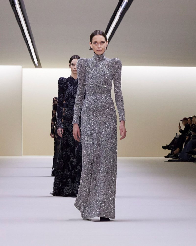 Πώς θα ενσωματώσειs το γκρι στα looks σου; 15 συνδυασμοί για να το "απογειώσεις" - εικόνα 2