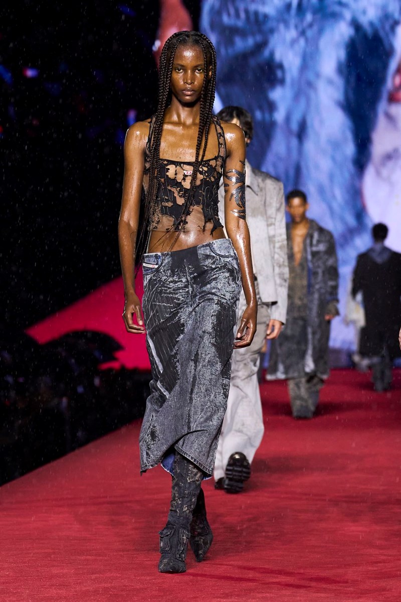 Spoiler alert: Αυτό είναι το τζιν που θα φοράμε συνέχεια μέσα στο 2024 - εικόνα 3