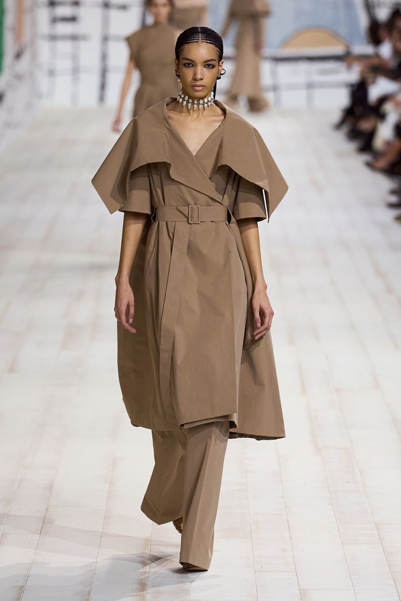 Dior SS 2024 Haute Couture: Η 'μεγάλη αύρα' της μοναδικότητας μέσα από τα μάτια της Maria Grazia Chiuri - εικόνα 14