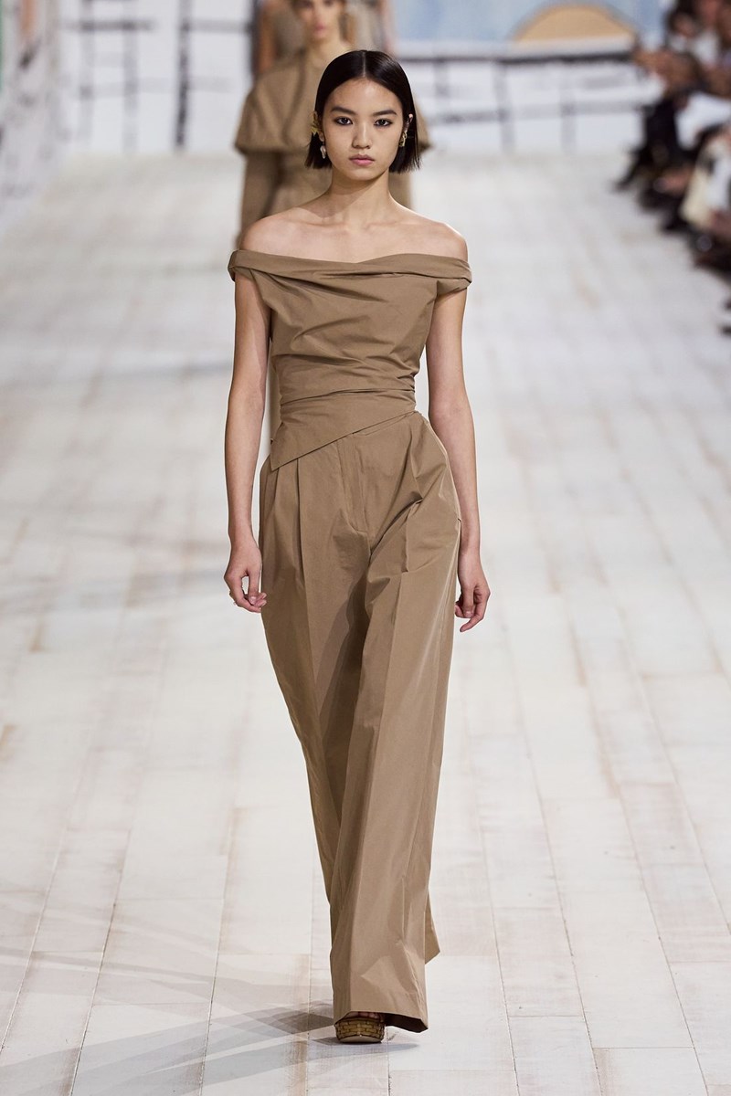 Dior SS 2024 Haute Couture: Η 'μεγάλη αύρα' της μοναδικότητας μέσα από τα μάτια της Maria Grazia Chiuri - εικόνα 16