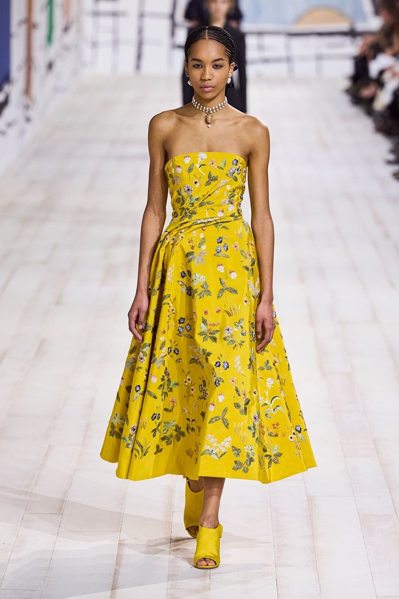 Dior SS 2024 Haute Couture: Η 'μεγάλη αύρα' της μοναδικότητας μέσα από τα μάτια της Maria Grazia Chiuri - εικόνα 22