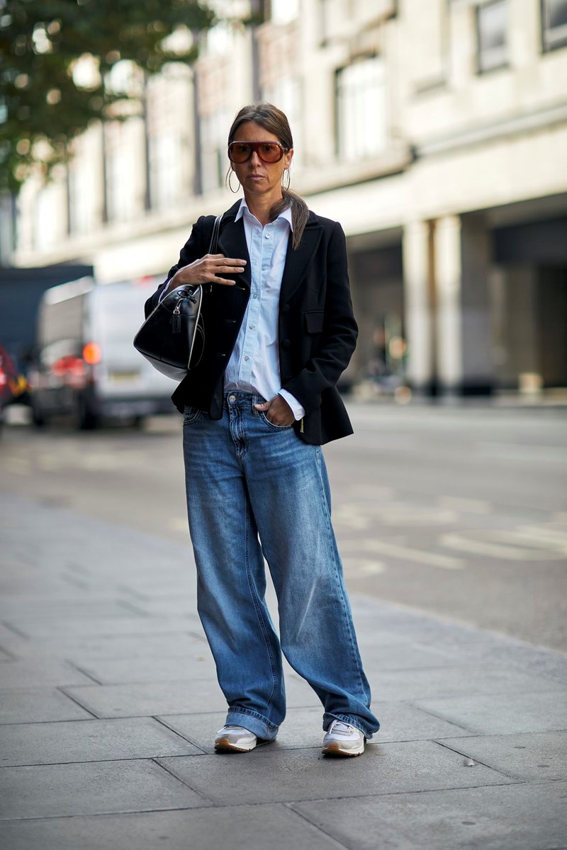 Πώς θα συνδυάσεις τα sneakers σου; 14 inspo looks που μπορείς να αντιγράψεις - εικόνα 14