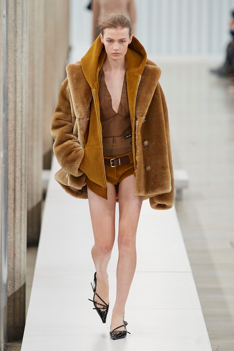 Όλες οι στιλιστικές συμβουλές που θα δεσμευτείς να ακολουθήσεις το 2024 - εικόνα 2