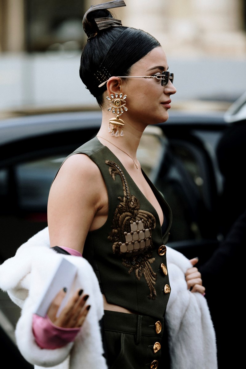 Couture Week: Τα ωραιότερα χτενίσματα που έκαναν οι fashionistas για τις street style εμφανίσεις τους στο Παρίσι - εικόνα 8