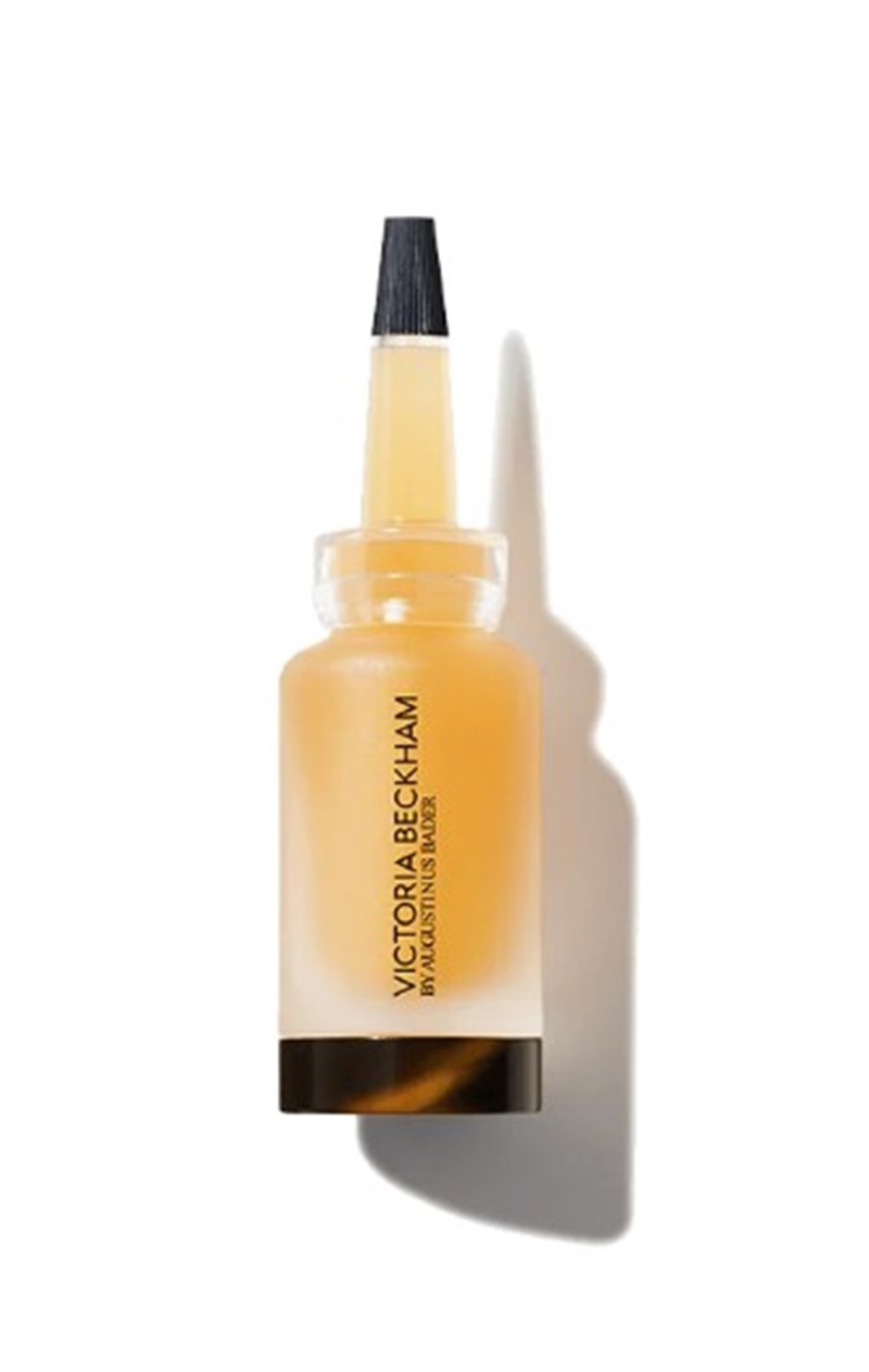 Αυτή είναι η πολύτιμη skincare ρουτίνα που ακολουθεί κάθε πρωί η Victoria Beckham - εικόνα 1