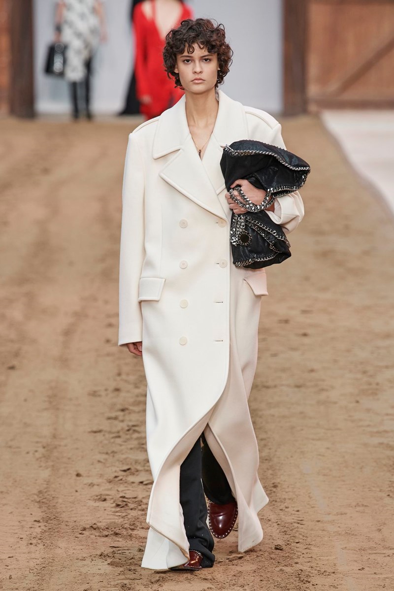 3 trends στα πανωφόρια που θα κυριαρχήσουν μέσα στο 2024 - εικόνα 8