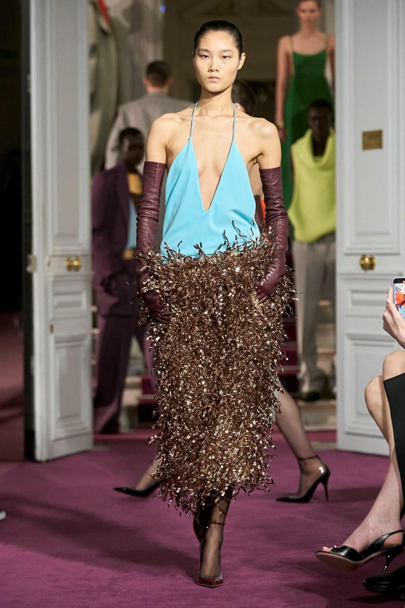 Valentino Haute Couture SS24: Η σύγχρονη εκδοχή της αβίαστης υψηλής ραπτικής - εικόνα 13