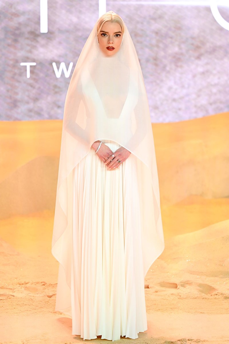 Από την πασαρέλα στο κόκκινο χαλί: Το trend που κέρδισε τις A-list σταρ - εικόνα 2