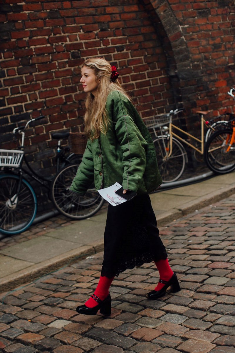 11 συνδυασμοί με φούστα: Πώς να τη φορέσεις σύμφωνα με τις fashionistas στην Κοπεγχάγη - εικόνα 2