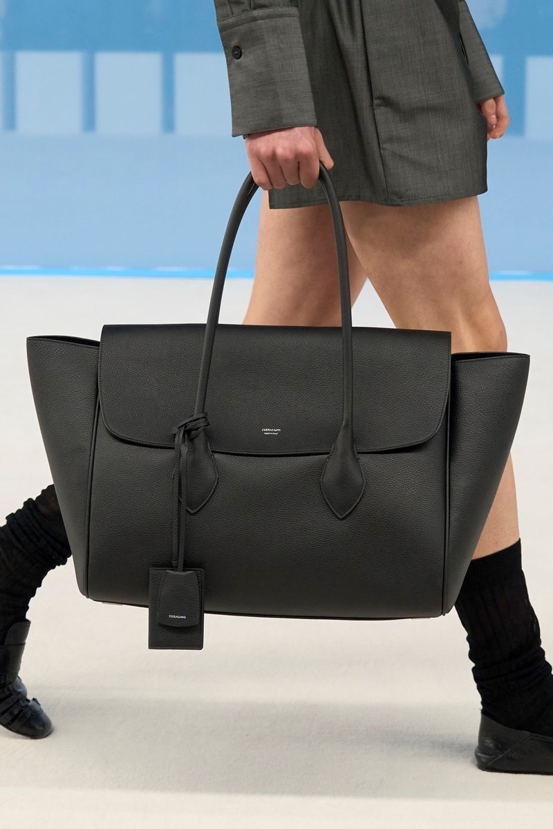 Αυτές είναι οι 4 τσάντες που θα κρατάμε την άνοιξη του 2024 - εικόνα 5