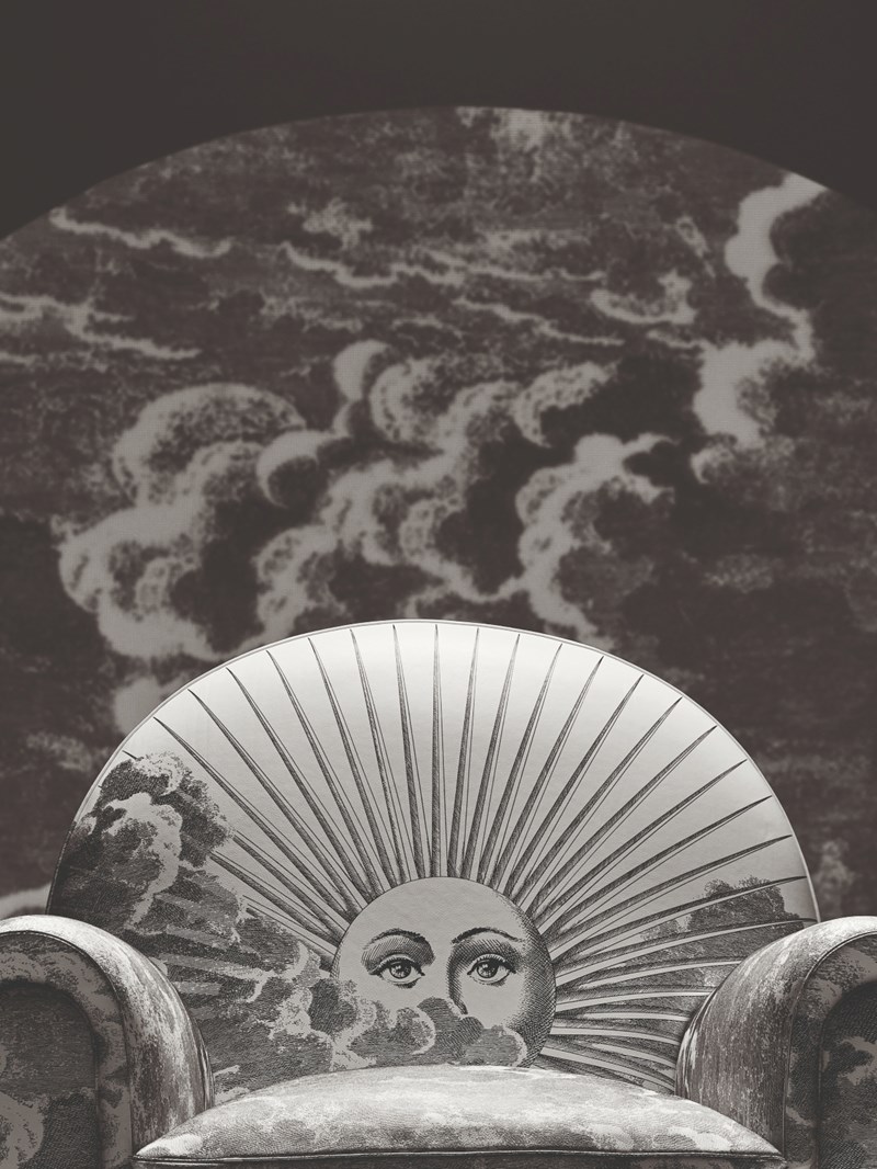 Poltrona Frau x Fornasetti: Ενώνουν τις δυνάμεις τους συνδυάζοντας την επιπλοποιία με την υψηλή ραπτική - εικόνα 2