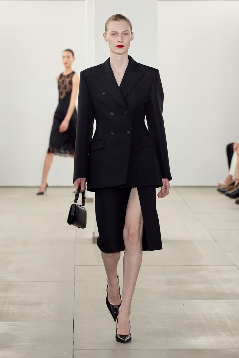 Michael Kors FW24: Η νοσταλγική συλλογή στο σόου που ήταν μία "ρομαντική επιστολή" στη Νέα Υόρκη - εικόνα 10