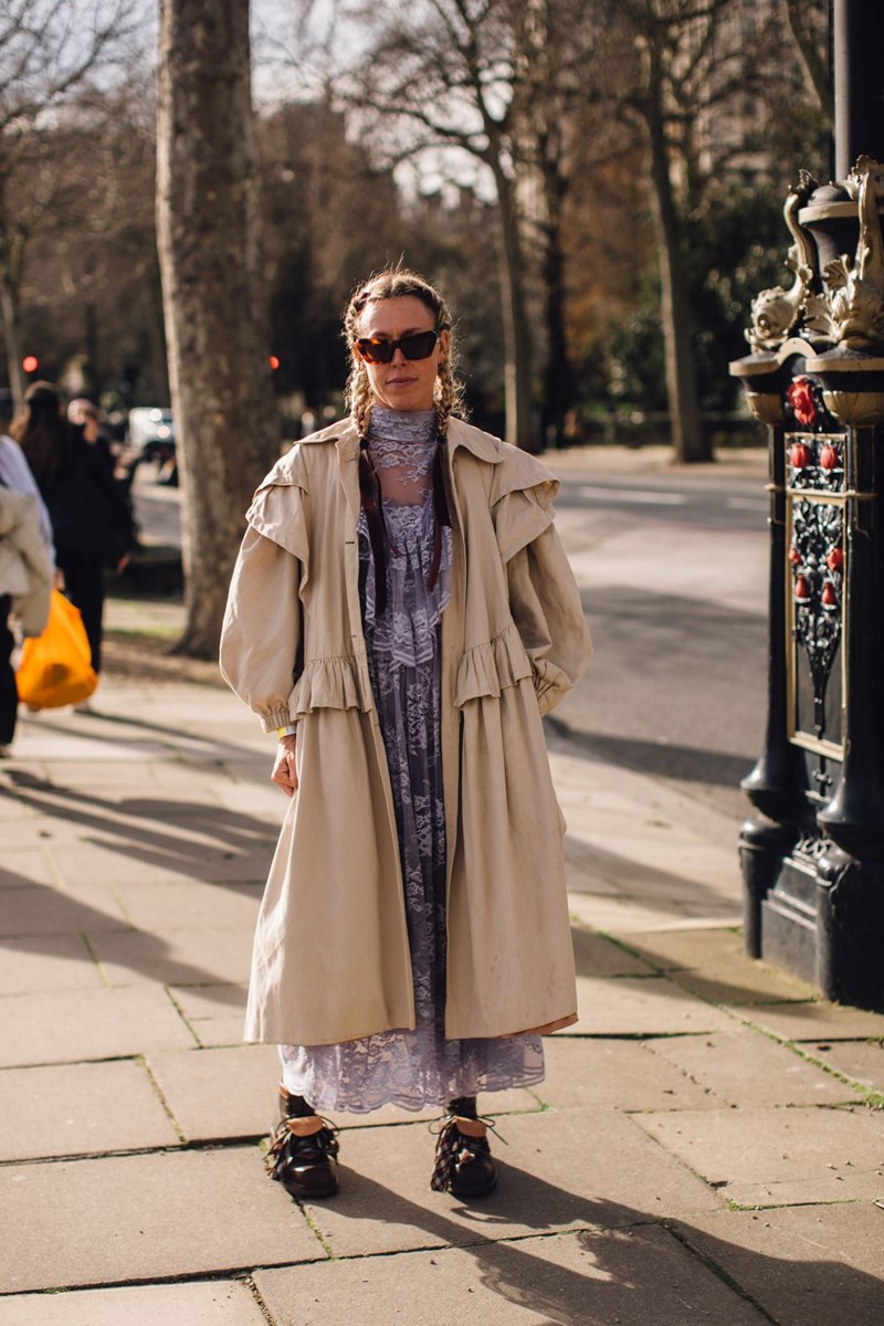 LFW FW24: Η τάση που κυριάρχησε στις street style εμφανίσεις στην Εβδομάδα Μόδας του Λονδίνου - εικόνα 8