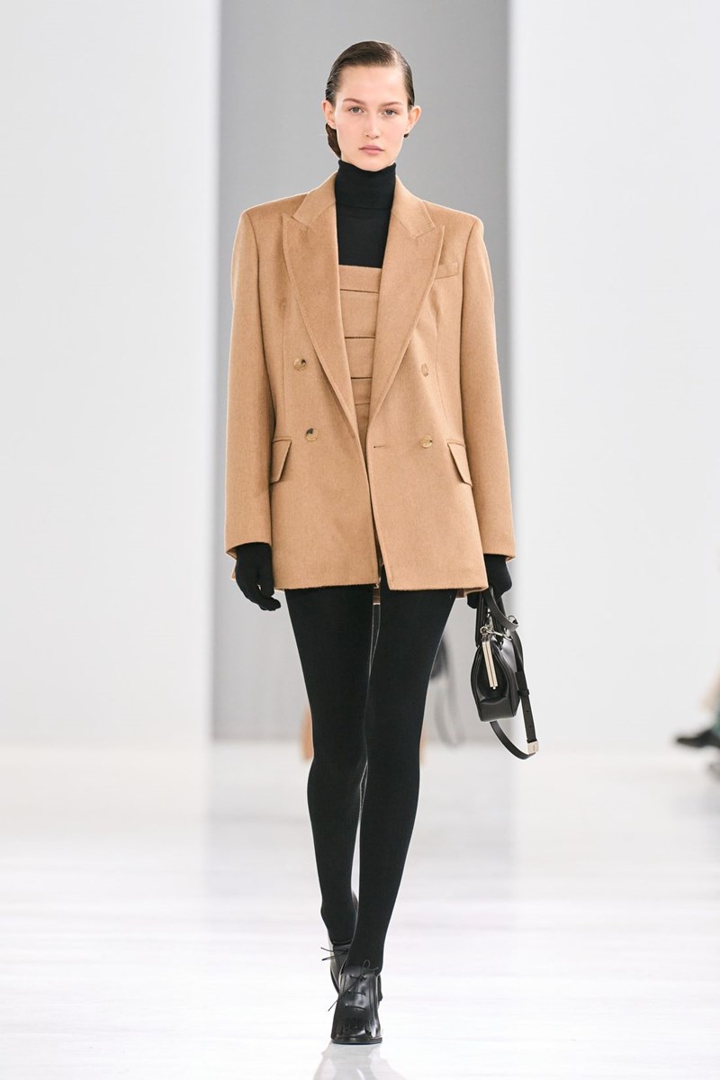 Max Mara FW24: Η φθινοπωρινή συλλογή εμπνέεται από την Belle Époque και απευθύνεται στη γυναίκα του σήμερα - εικόνα 8