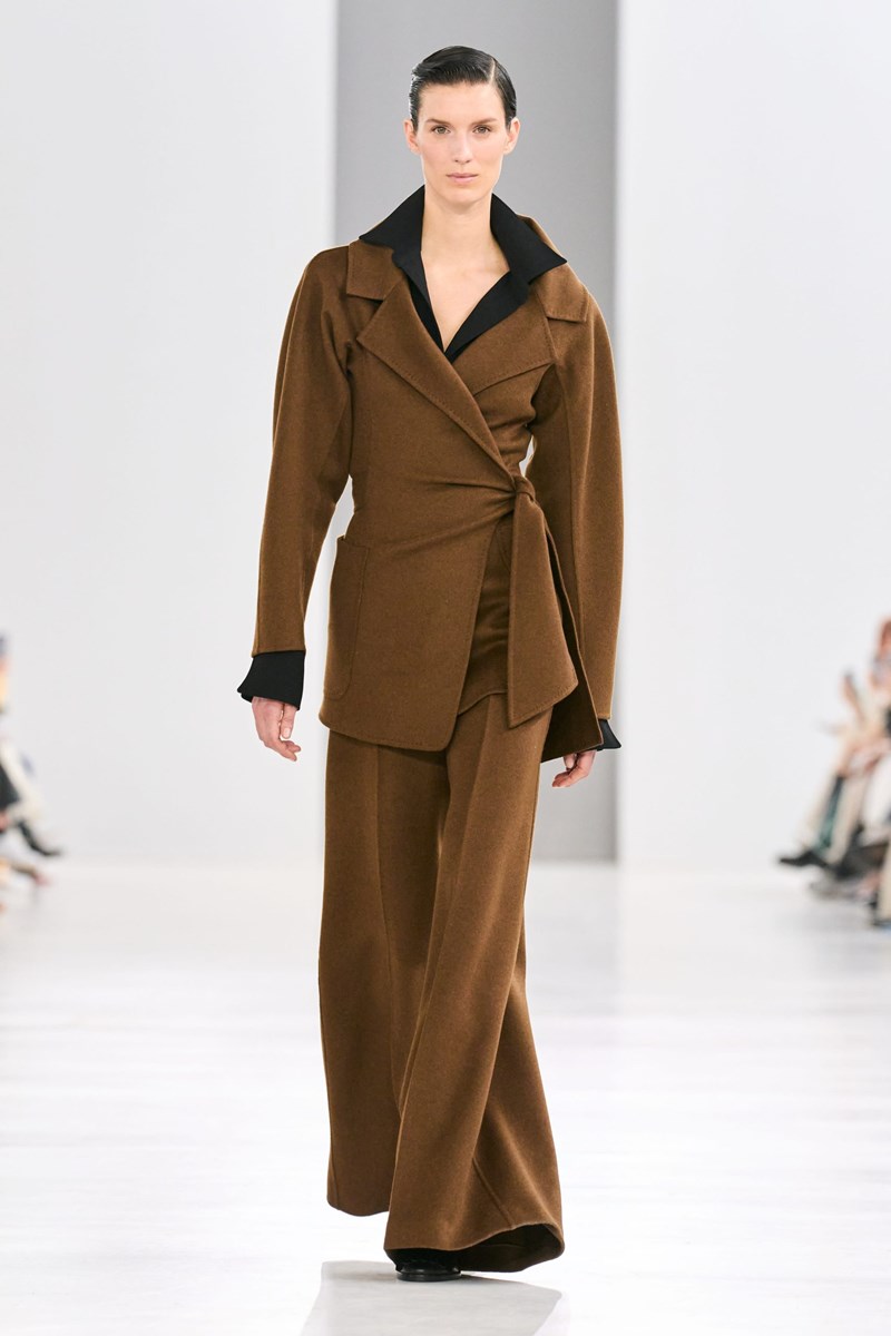 Max Mara FW24: Η φθινοπωρινή συλλογή εμπνέεται από την Belle Époque και απευθύνεται στη γυναίκα του σήμερα - εικόνα 10