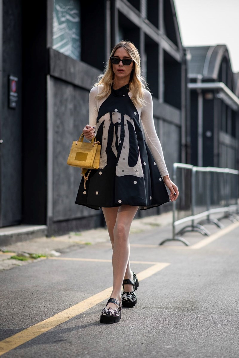 MFW FW24: Οι street style εμφανίσεις που ξεχωρίσαμε τις πρώτες ημέρες της Εβδομάδας Μόδας του Μιλάνου - εικόνα 8