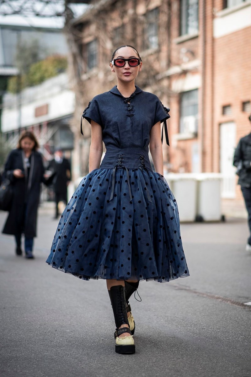 MFW FW24: Οι street style εμφανίσεις που ξεχωρίσαμε τις πρώτες ημέρες της Εβδομάδας Μόδας του Μιλάνου - εικόνα 13