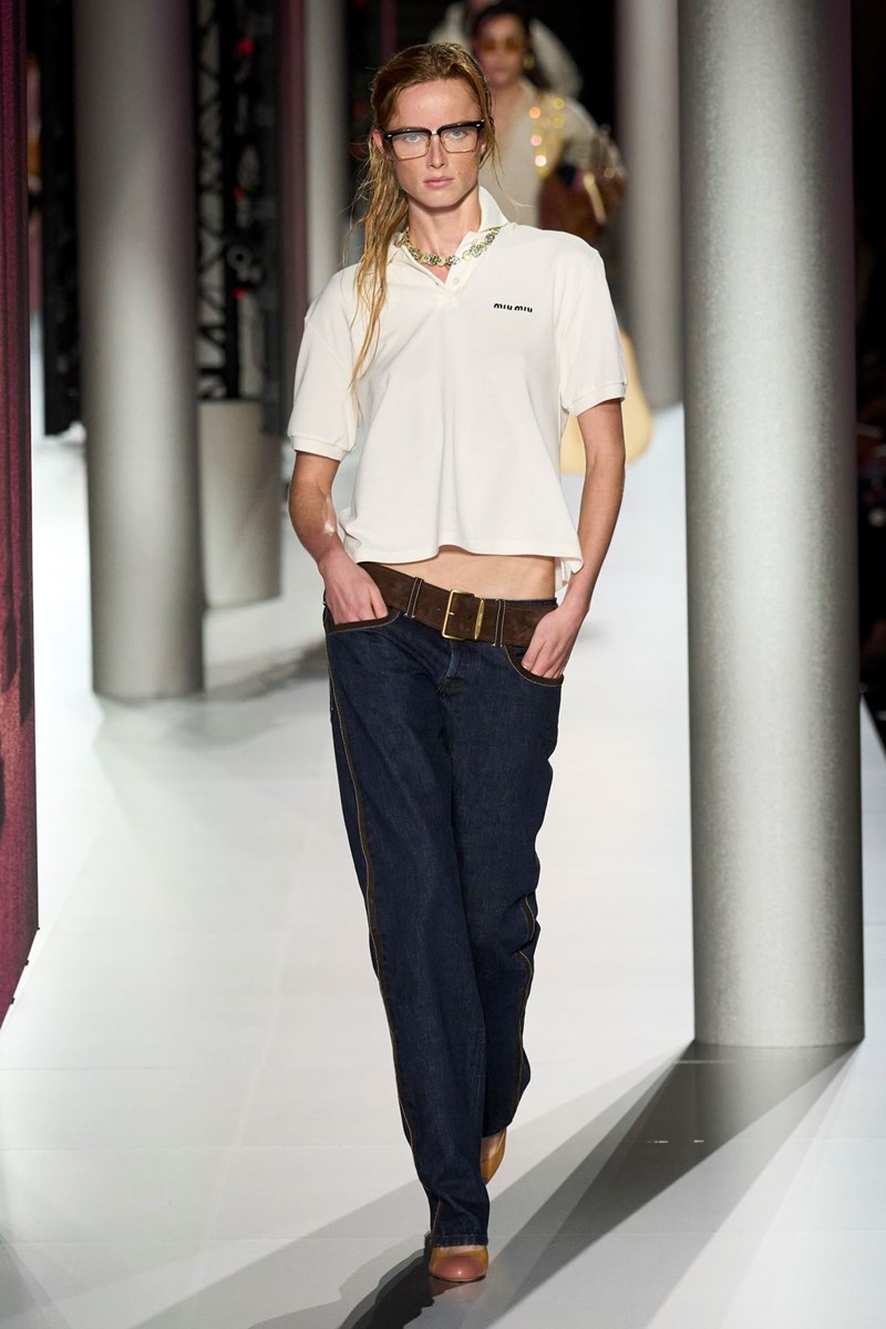 5 τζιν παντελόνια που θα φοράς άφοβα την άνοιξη του 2024 - εικόνα 9