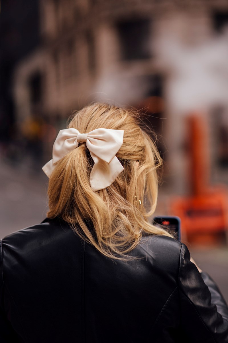 8 κομψά και stylish χτενίσματα για να μπεις σε Valentine's mood - εικόνα 3