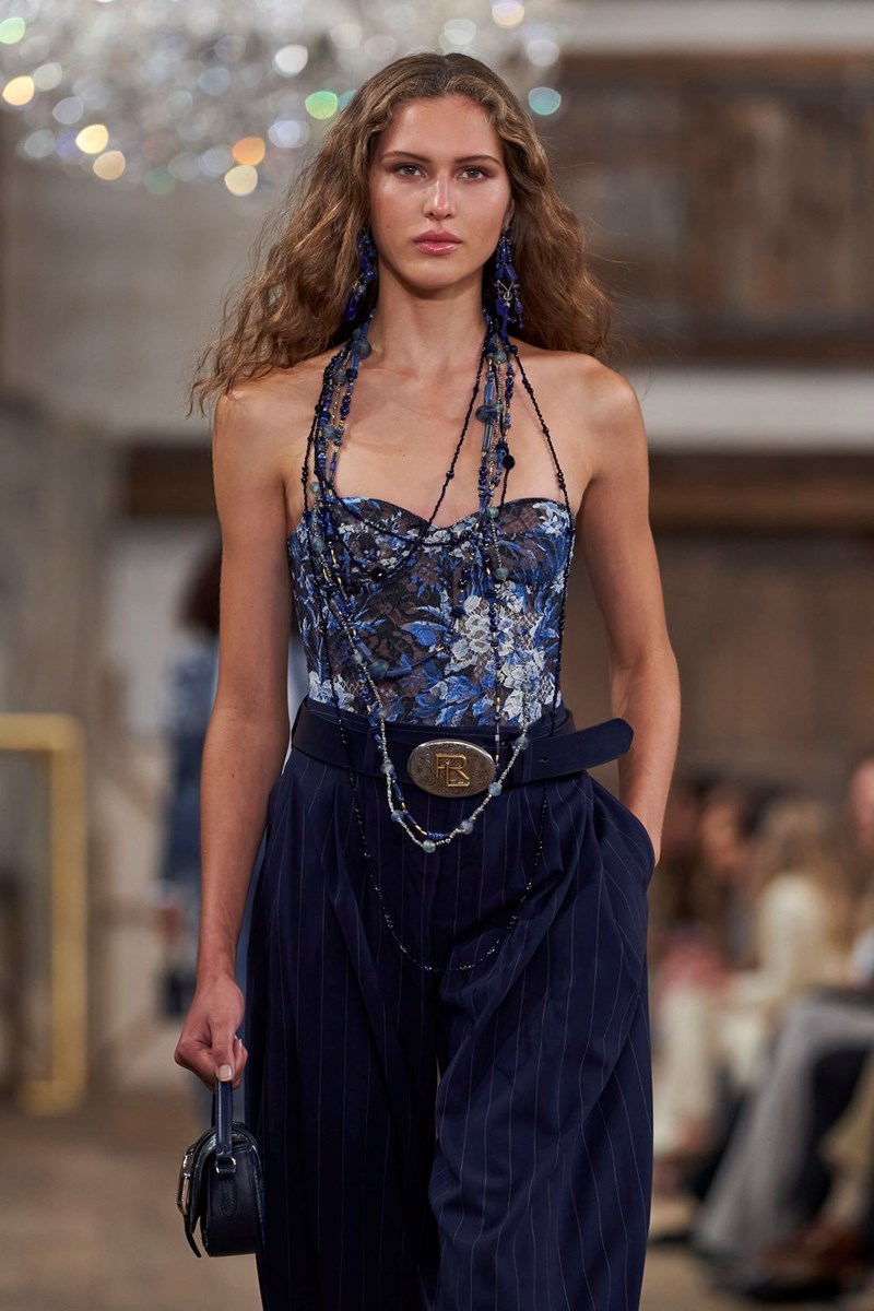 Οι τάσεις στα κοσμήματα που θα κυριαρχήσουν την άνοιξη του 2024 - εικόνα 4