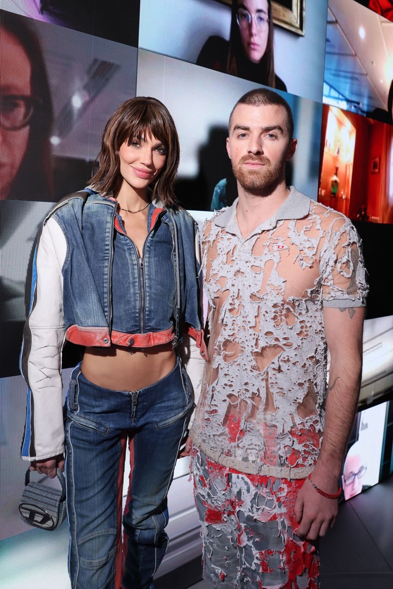 Diesel FW24: Το σόου της Diesel ήταν μία livestream βιντεοκλήση στην ουσία της μόδας - εικόνα 5