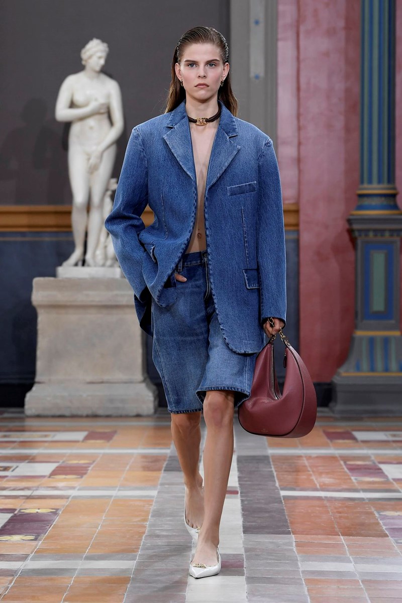 5 τζιν παντελόνια που θα φοράς άφοβα την άνοιξη του 2024 - εικόνα 6